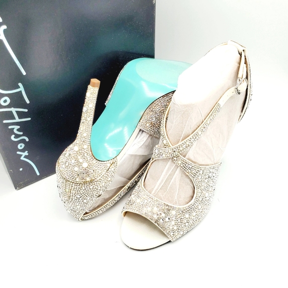 Betsey Johnson Sage heels NIB - Picture 2 of 11